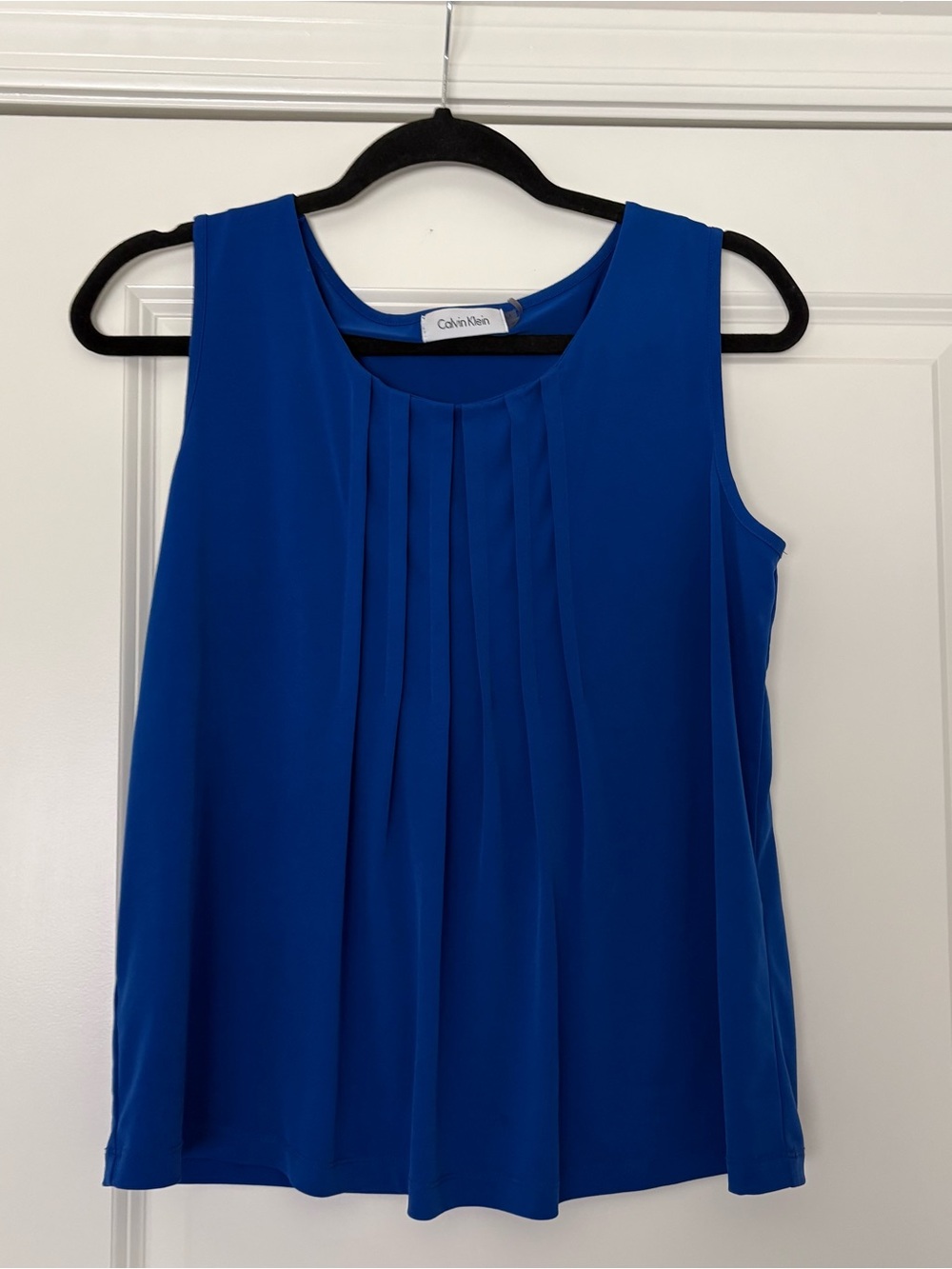Calvin Klein Women’s Royal Blue Sleeveless Pleated Shell Blouse